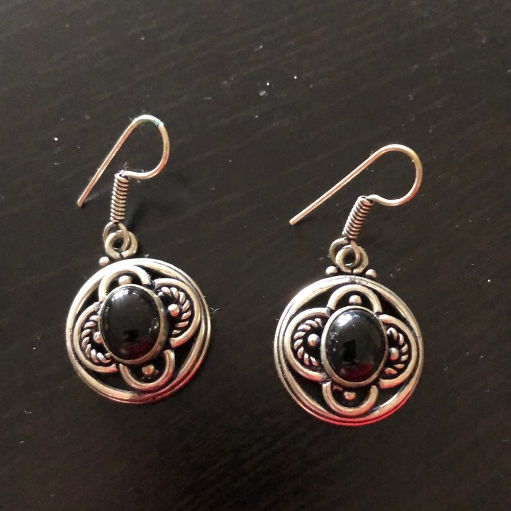 Pretty silver/black earrings!